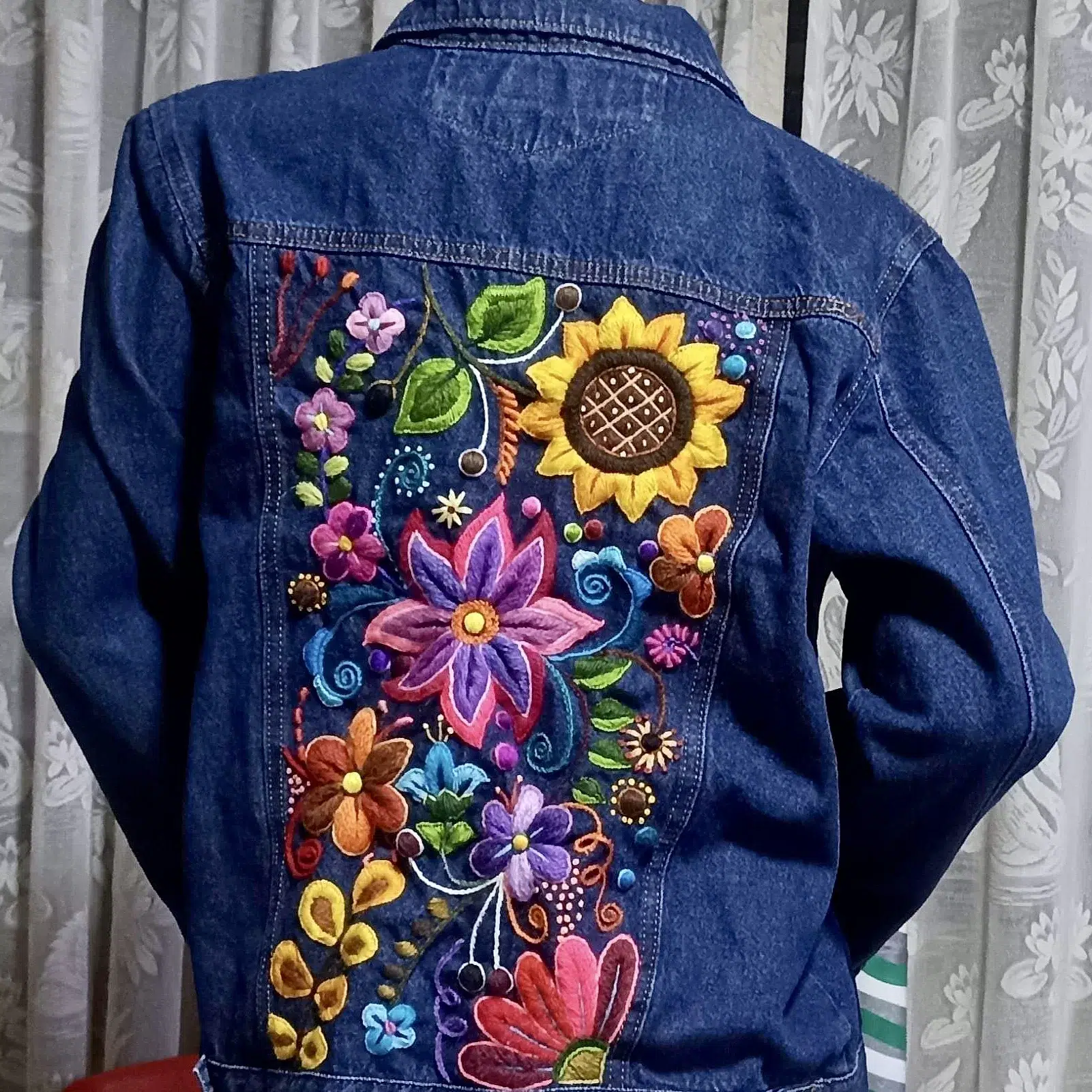 Embroidererd Denim Jacket sunflower | InkaNuna Peru